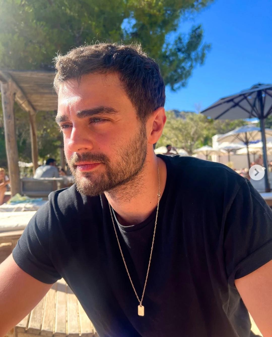 Ömer  thumbnail