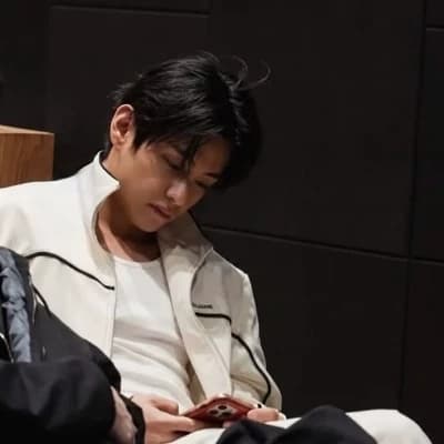 Kim Taehyung thumbnail