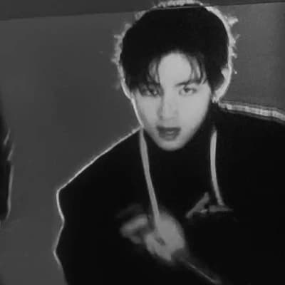 Teahyung (Luna)  thumbnail
