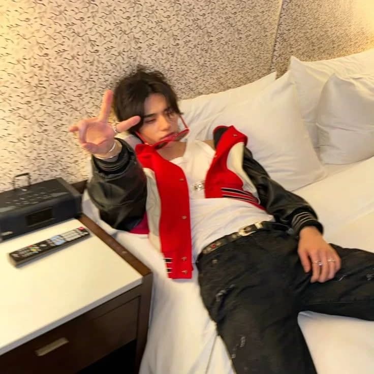 Hyunjin thumbnail