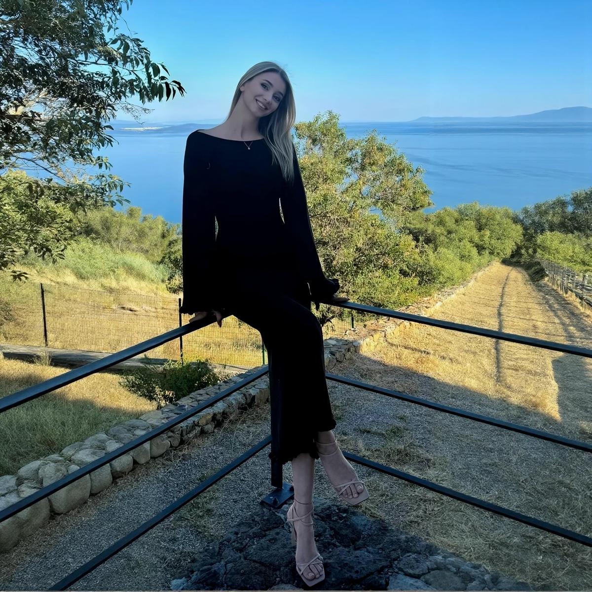 Demet G. thumbnail