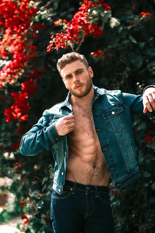 Gus Kenworthy thumbnail
