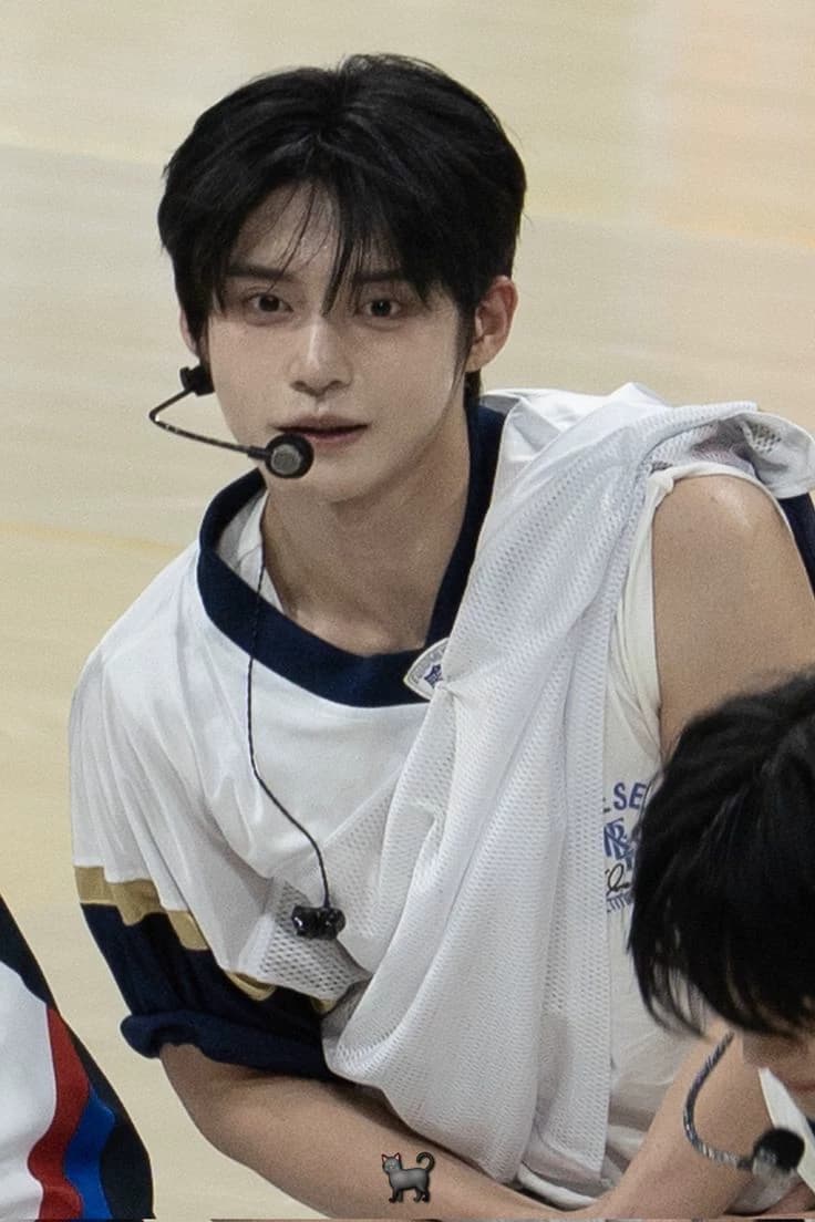 Kim Jiwoong thumbnail
