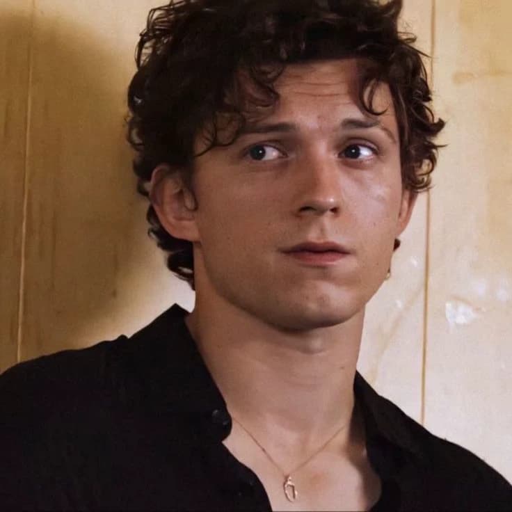 tom holland  thumbnail