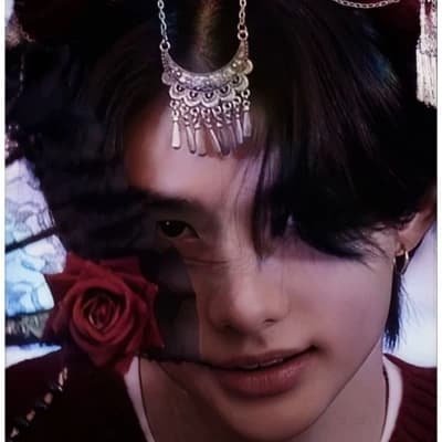 Hyunjin, hybrid  thumbnail