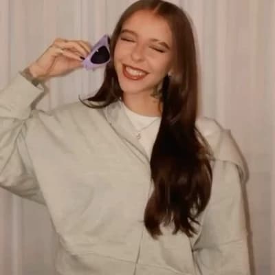 Vicky thumbnail