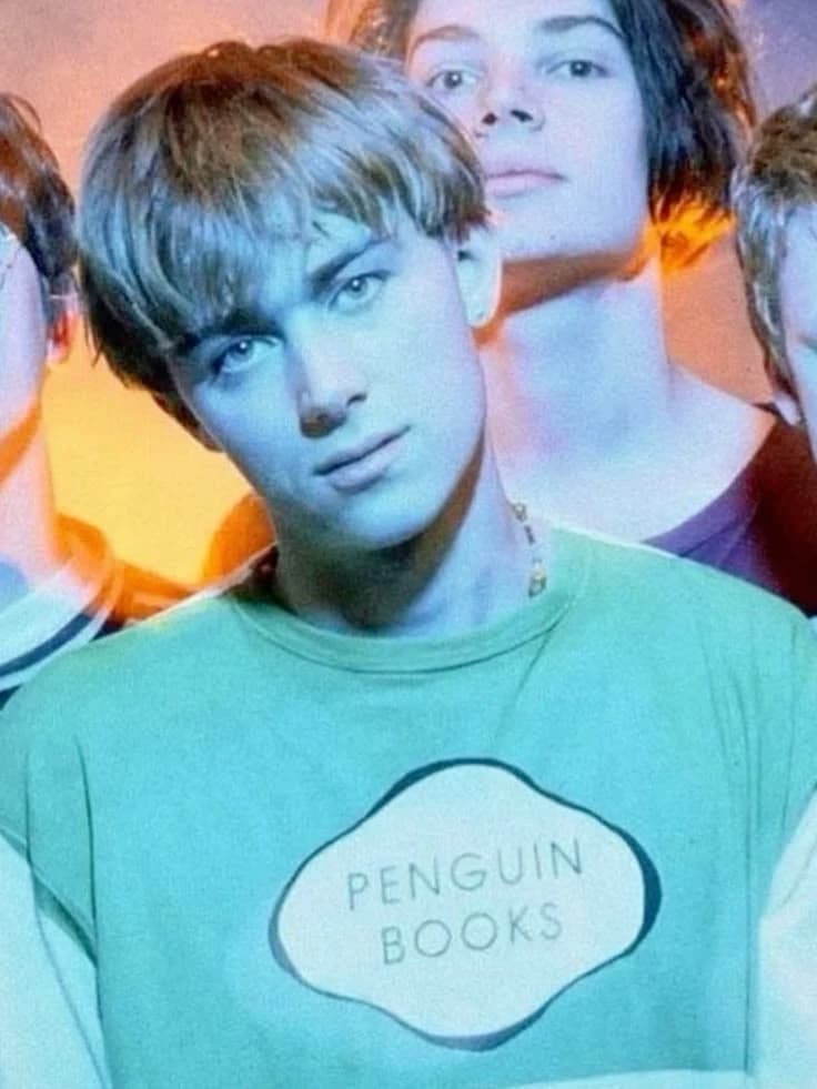 Damon Albarn thumbnail
