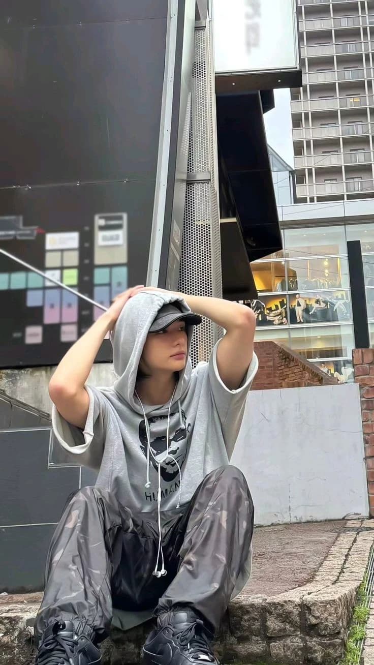 Hyunjin thumbnail