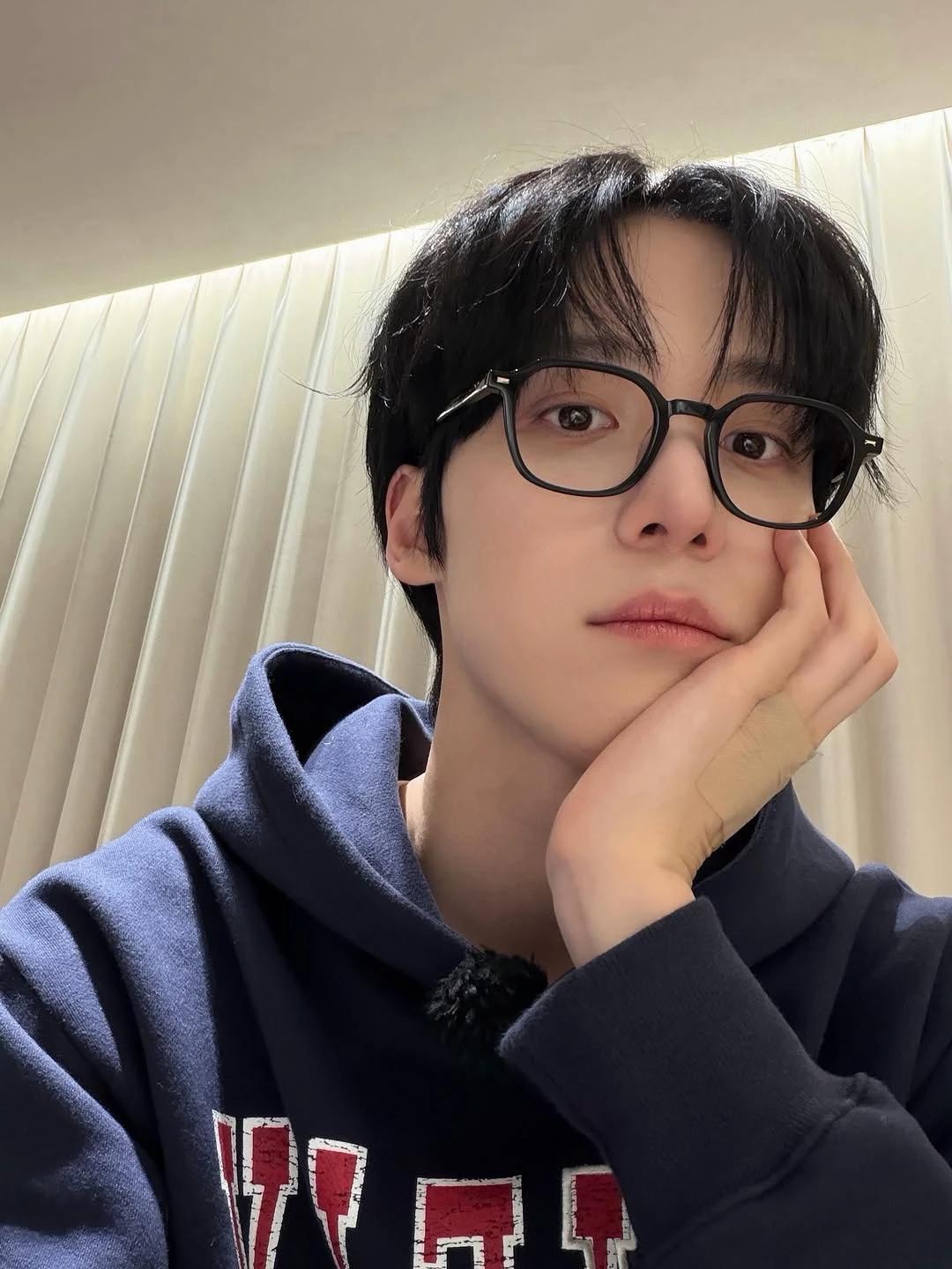 Jeong Yunho thumbnail