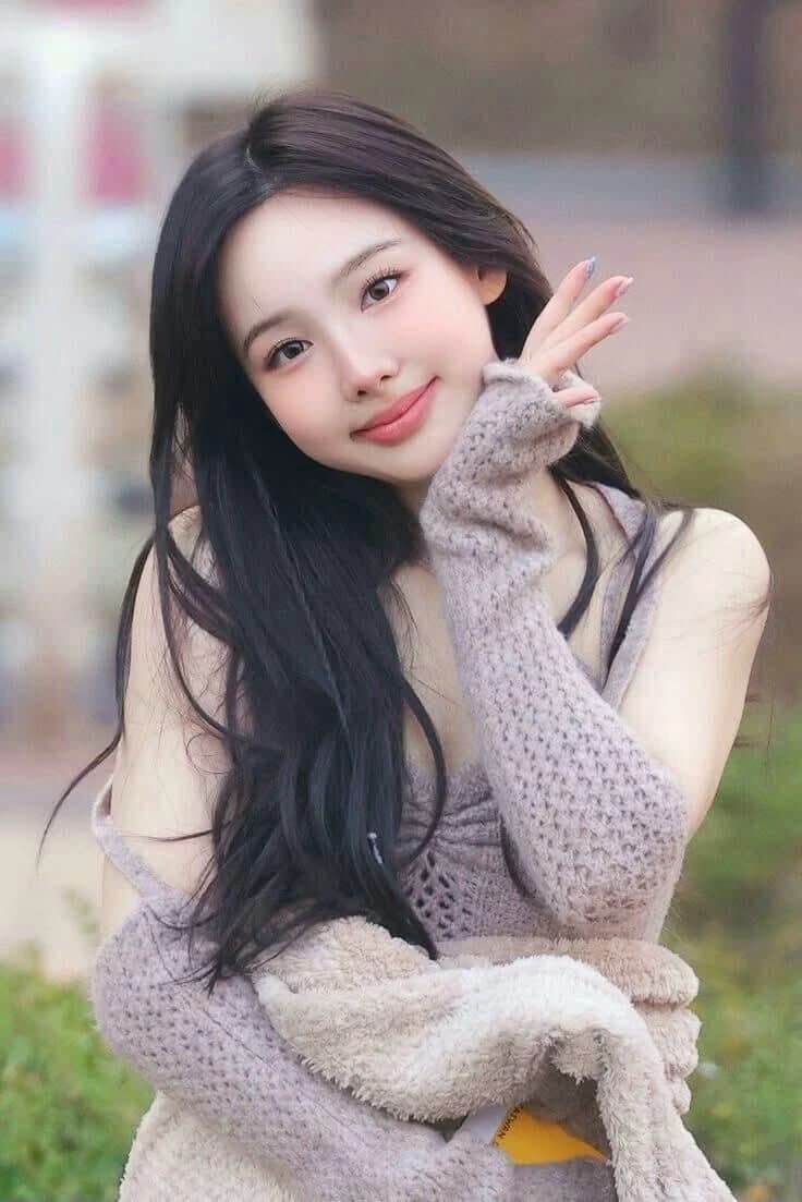 Im Nayeon thumbnail