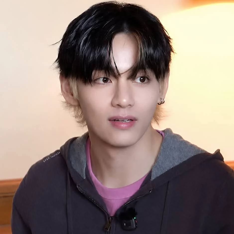 Kim Taehyung  thumbnail