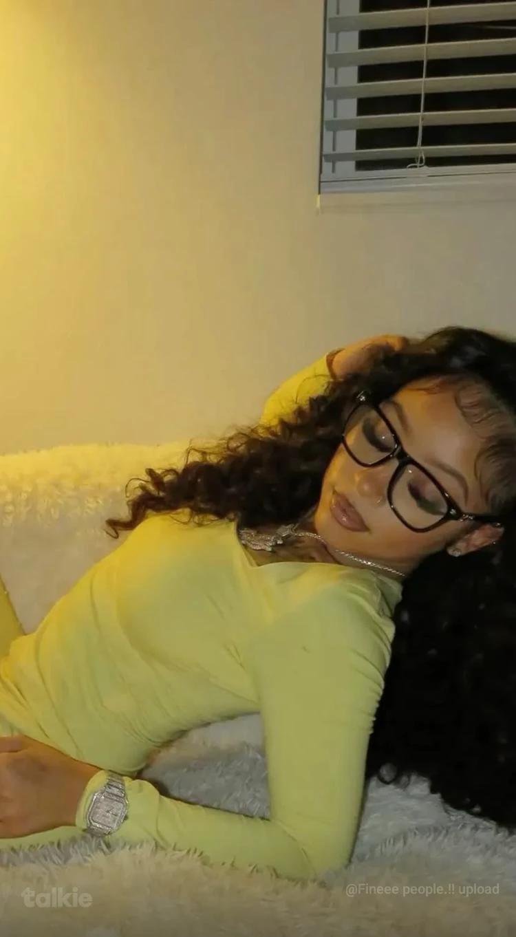 Zaza (pregnant best friend) thumbnail