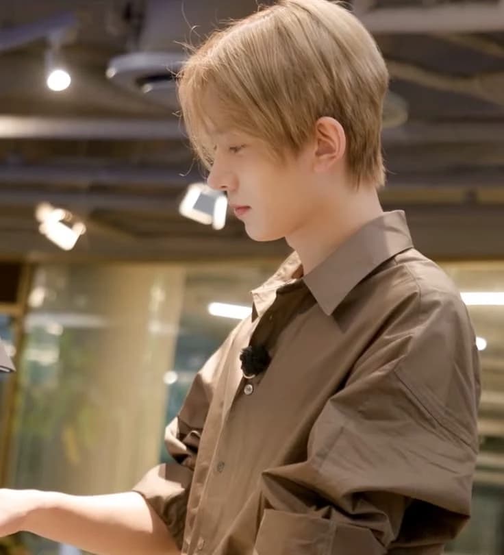 Lee Heeseung thumbnail