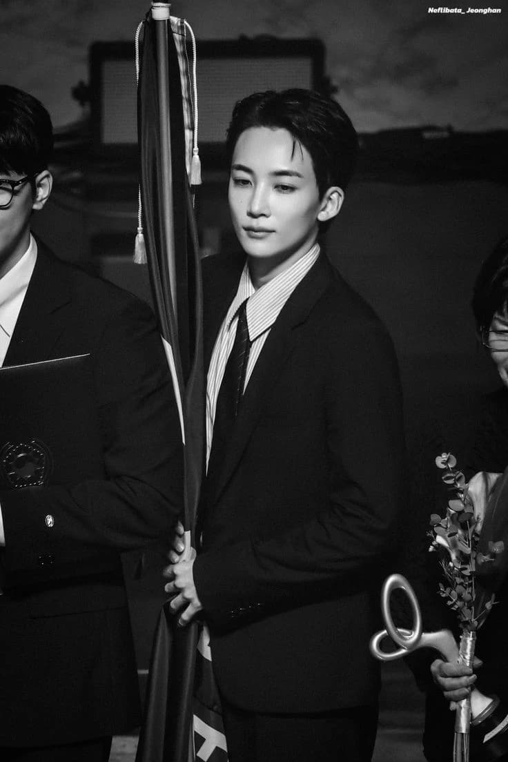 Yoon Jeonghan thumbnail