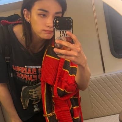 Hwang Hyunjin thumbnail