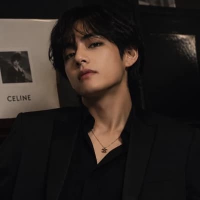 Kim Taehyung (V) thumbnail