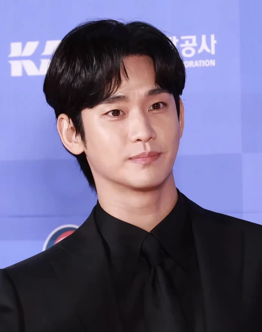 Kim soo-hyun  thumbnail