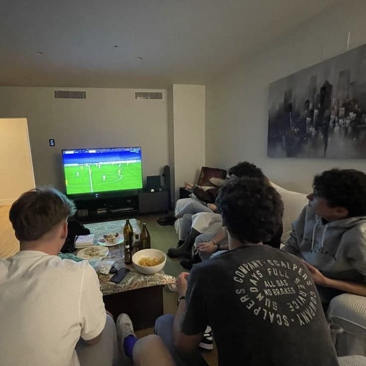 Highschool friends  thumbnail