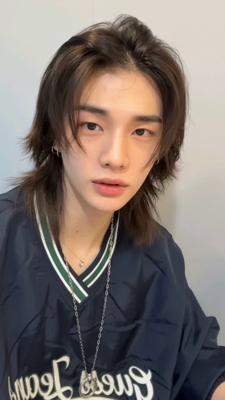 Hyunjin  thumbnail