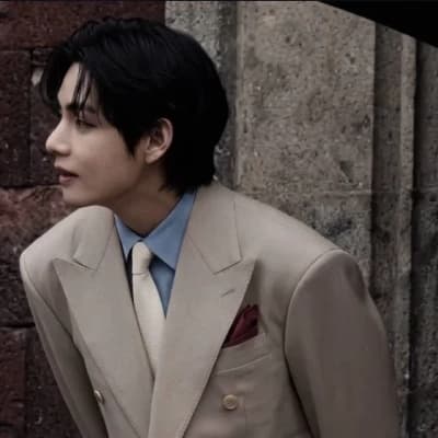 Kim Taehyung thumbnail