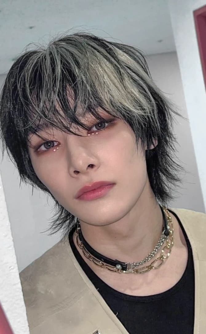 Jeongin  thumbnail