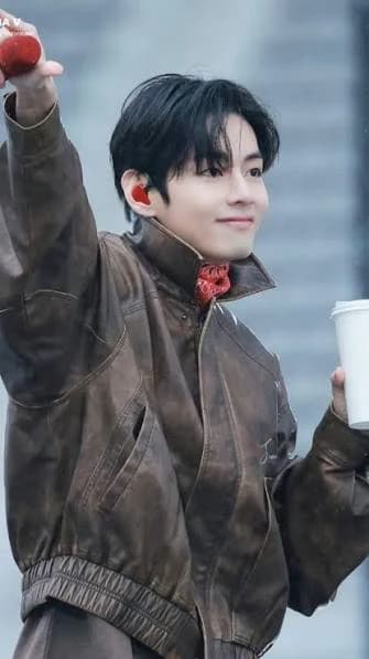Kim Taehyung thumbnail