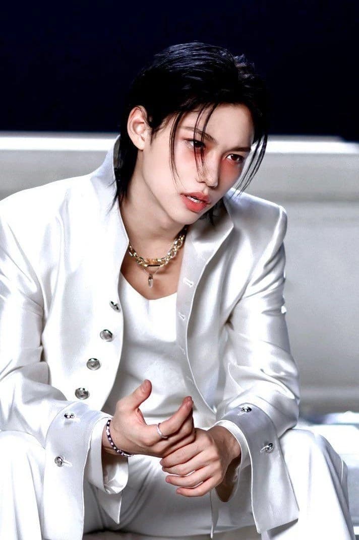 ˙ ∘ . Lee Felix Ꮺ thumbnail