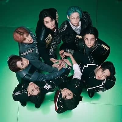 Stray kids thumbnail