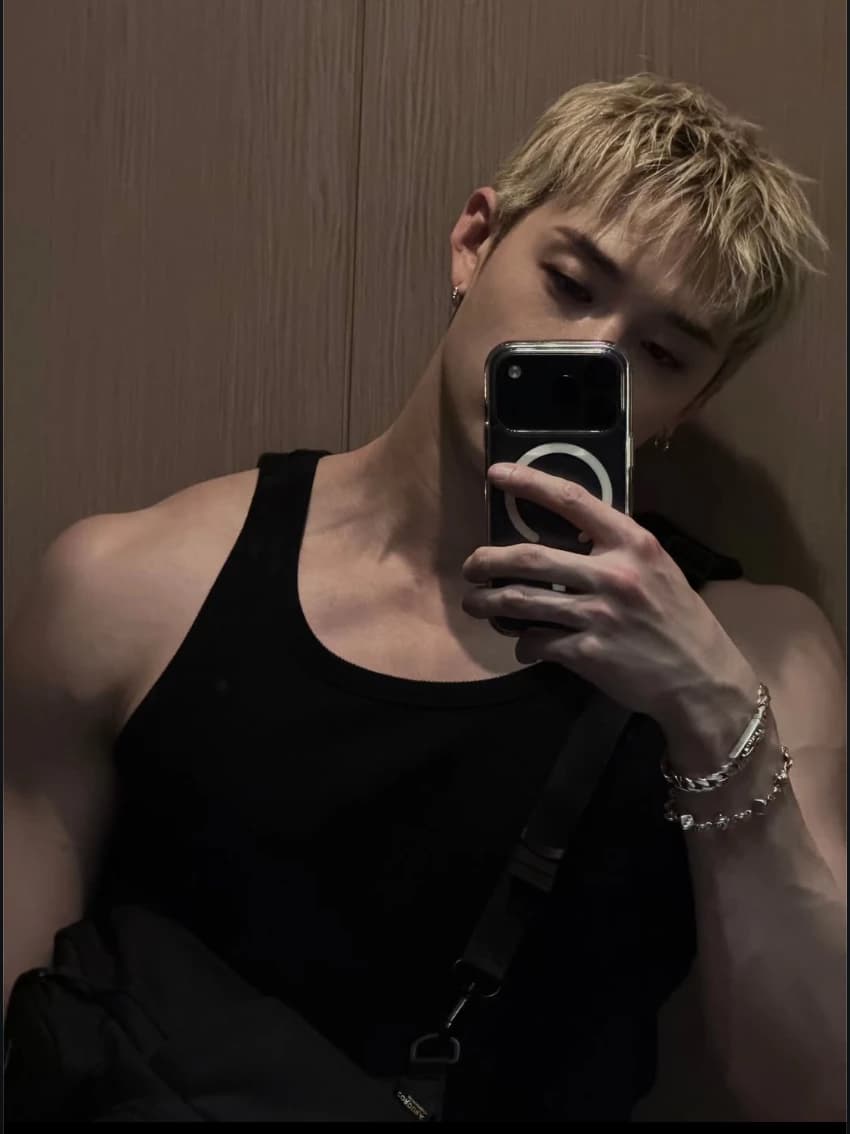 Bangchan (Mafia Husband) thumbnail