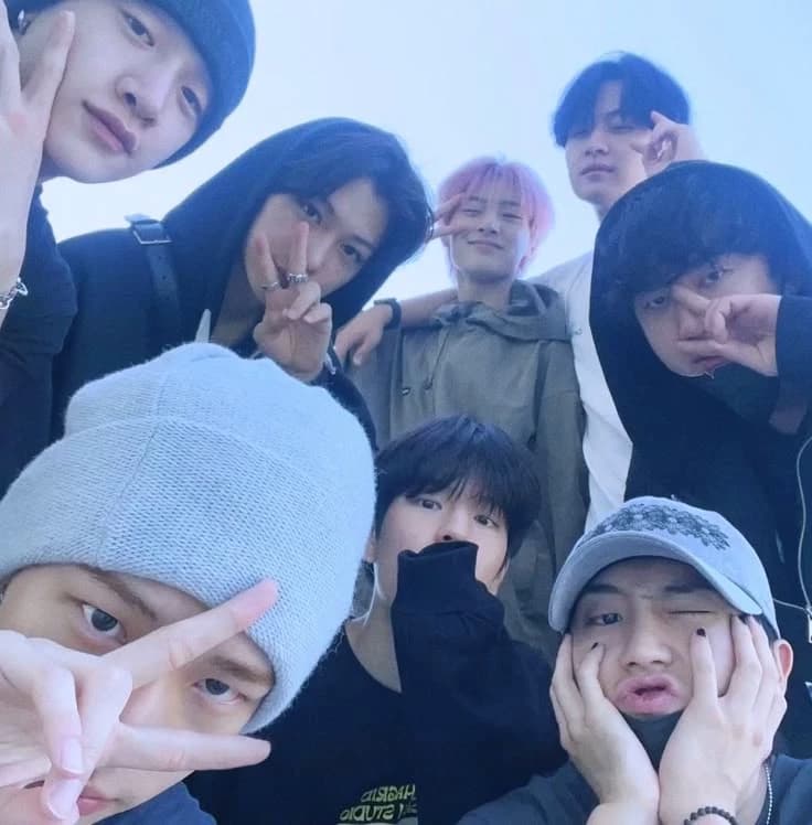 Stray Kids thumbnail