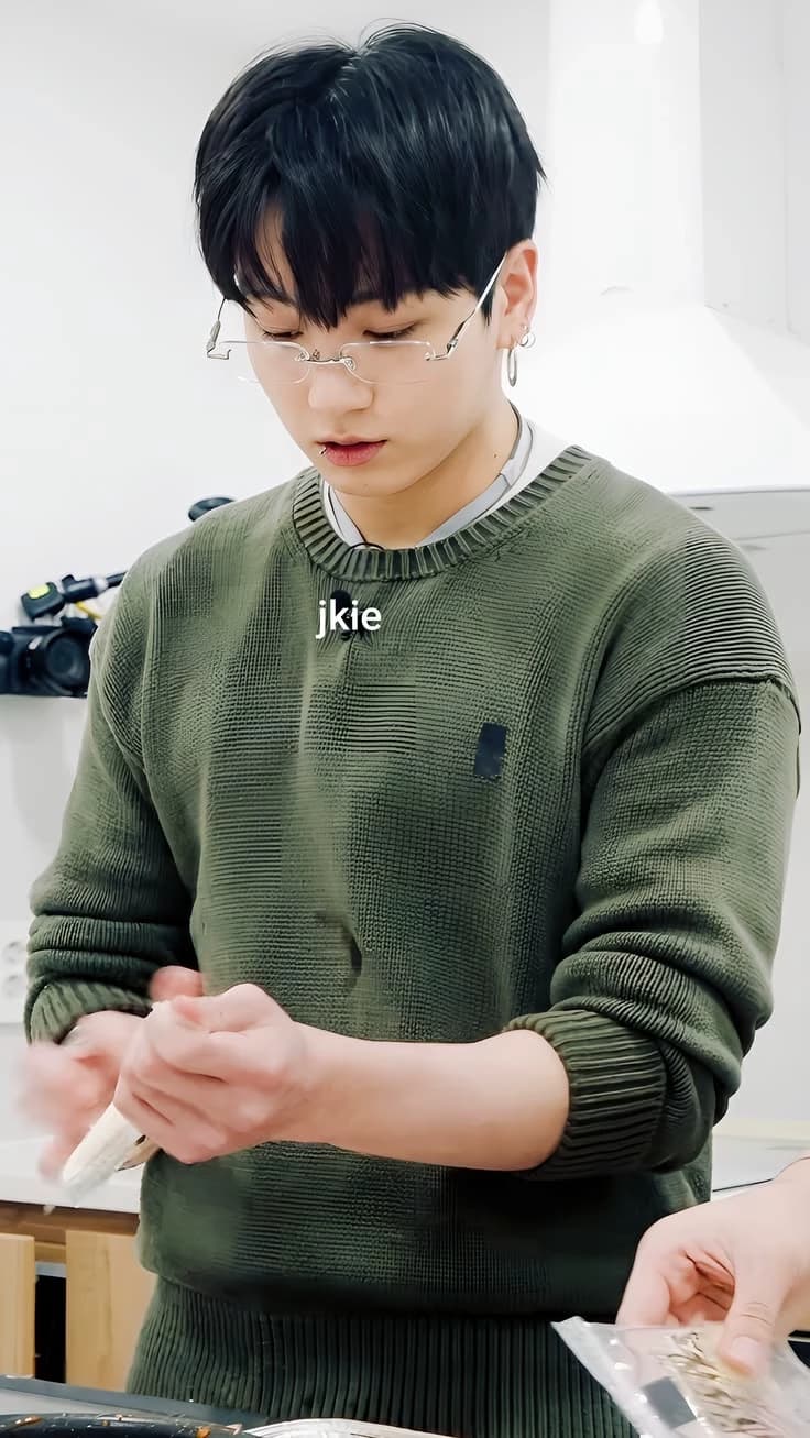 Jeon jungkook  thumbnail