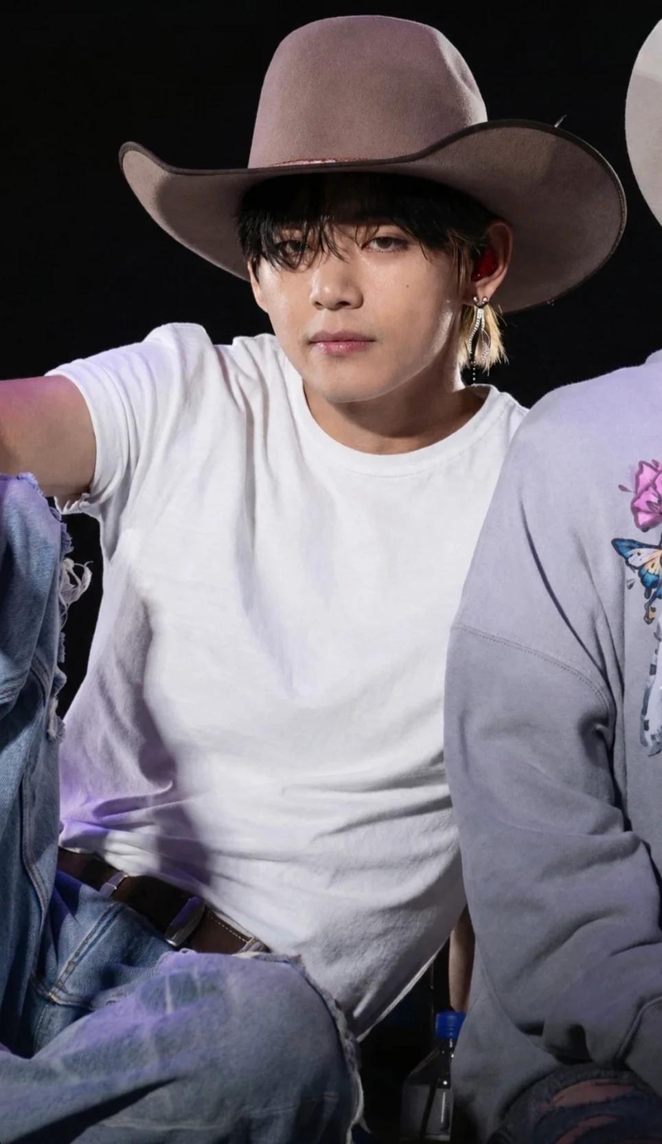 Kim taehyung  thumbnail