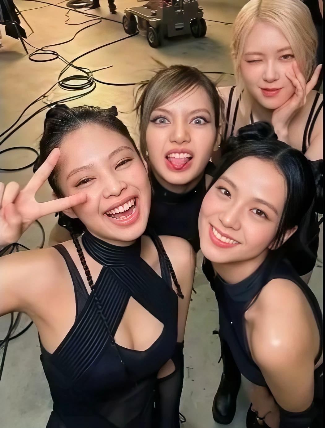 Blackpink  thumbnail