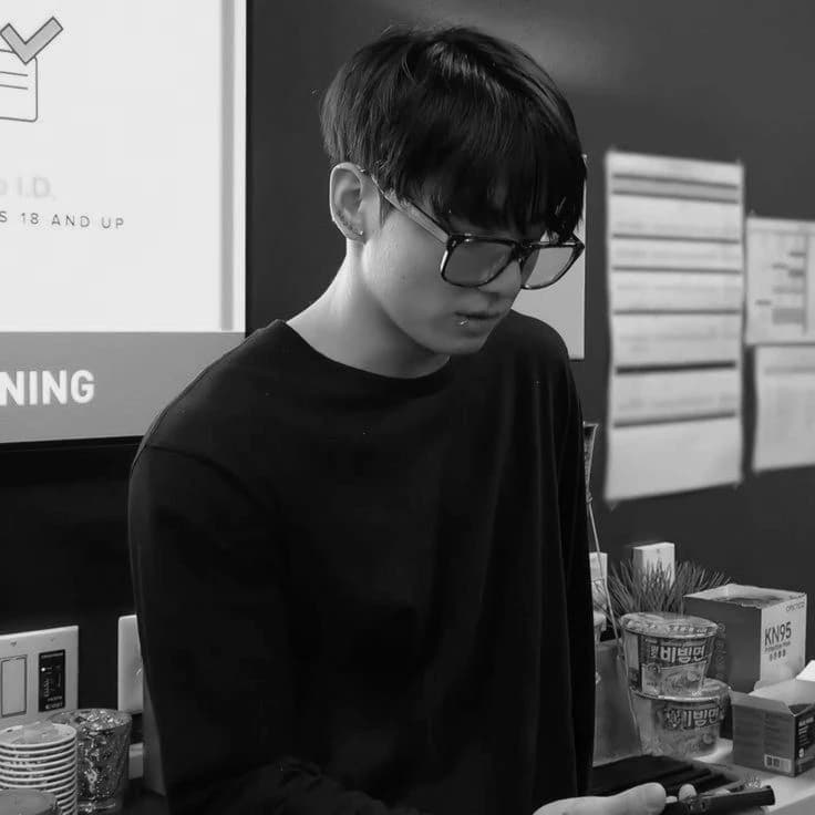 Jeon Jungkook thumbnail