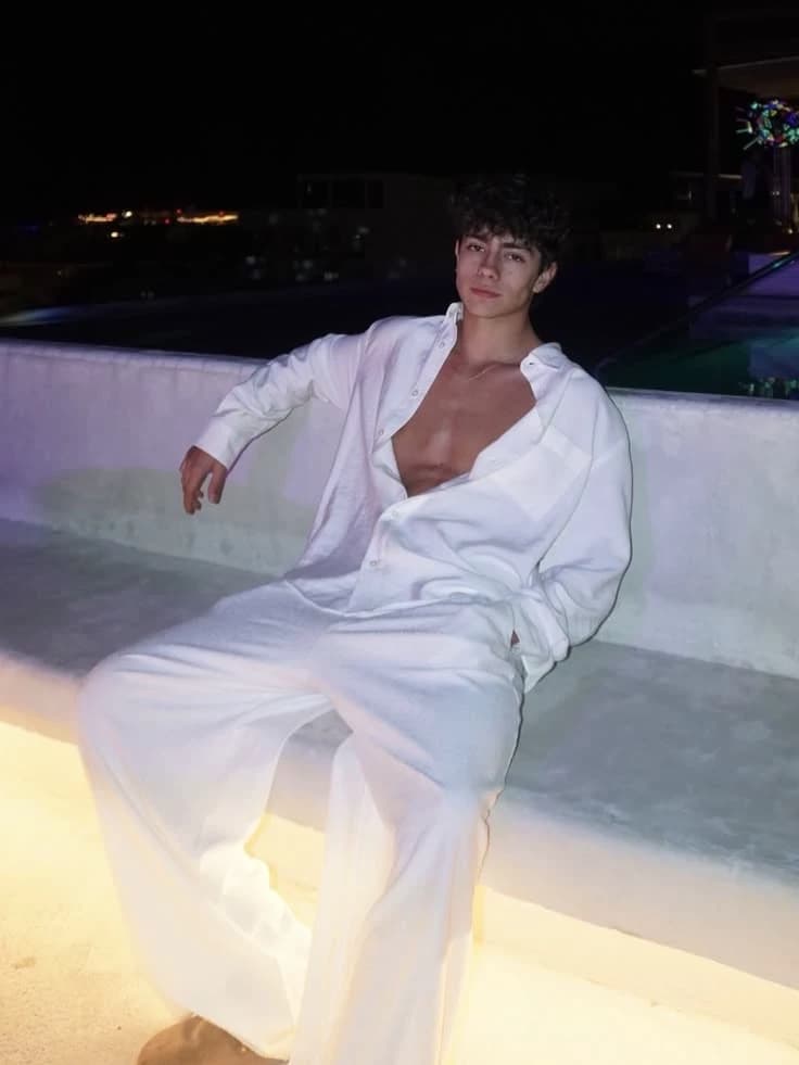 Lukas urkijo thumbnail
