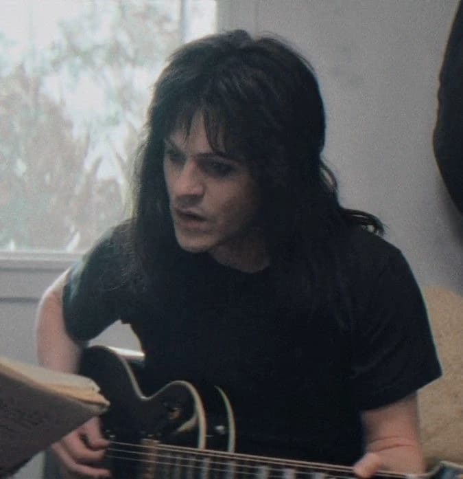 Mick Mars thumbnail
