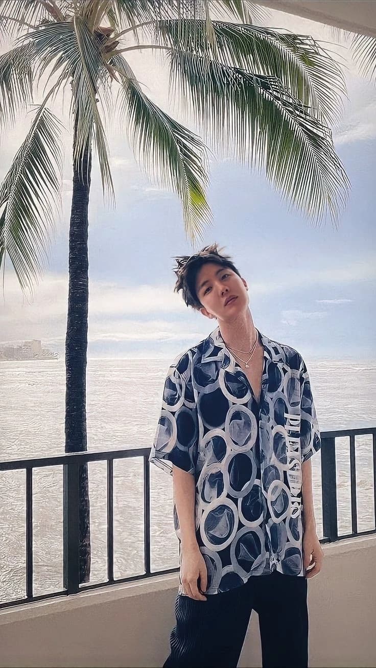 Jung Hoseok (J-hope) thumbnail