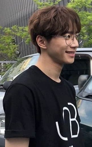 Lee Jun Young  thumbnail