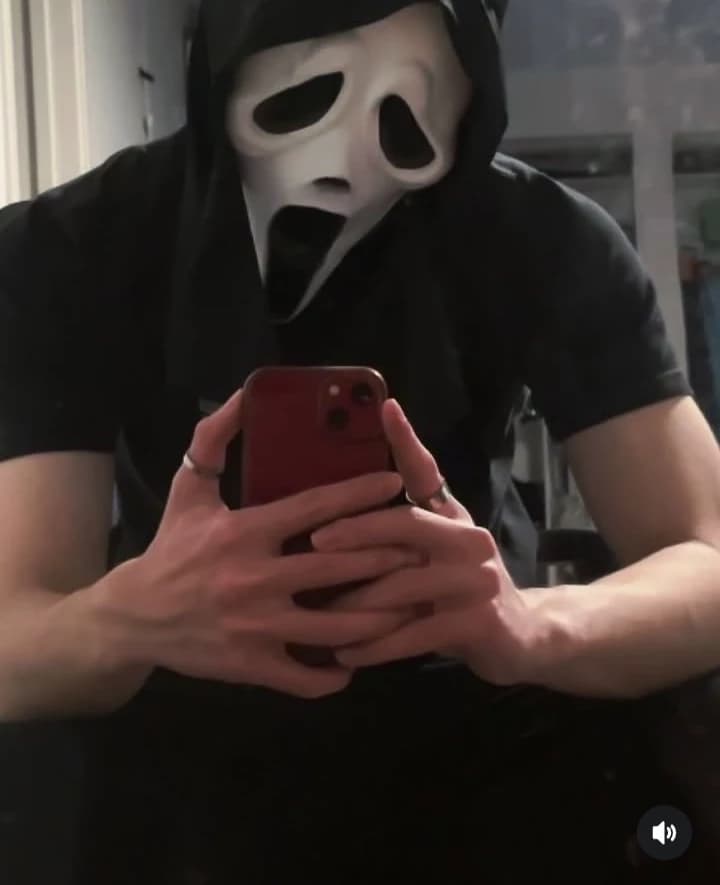 Ghost thumbnail
