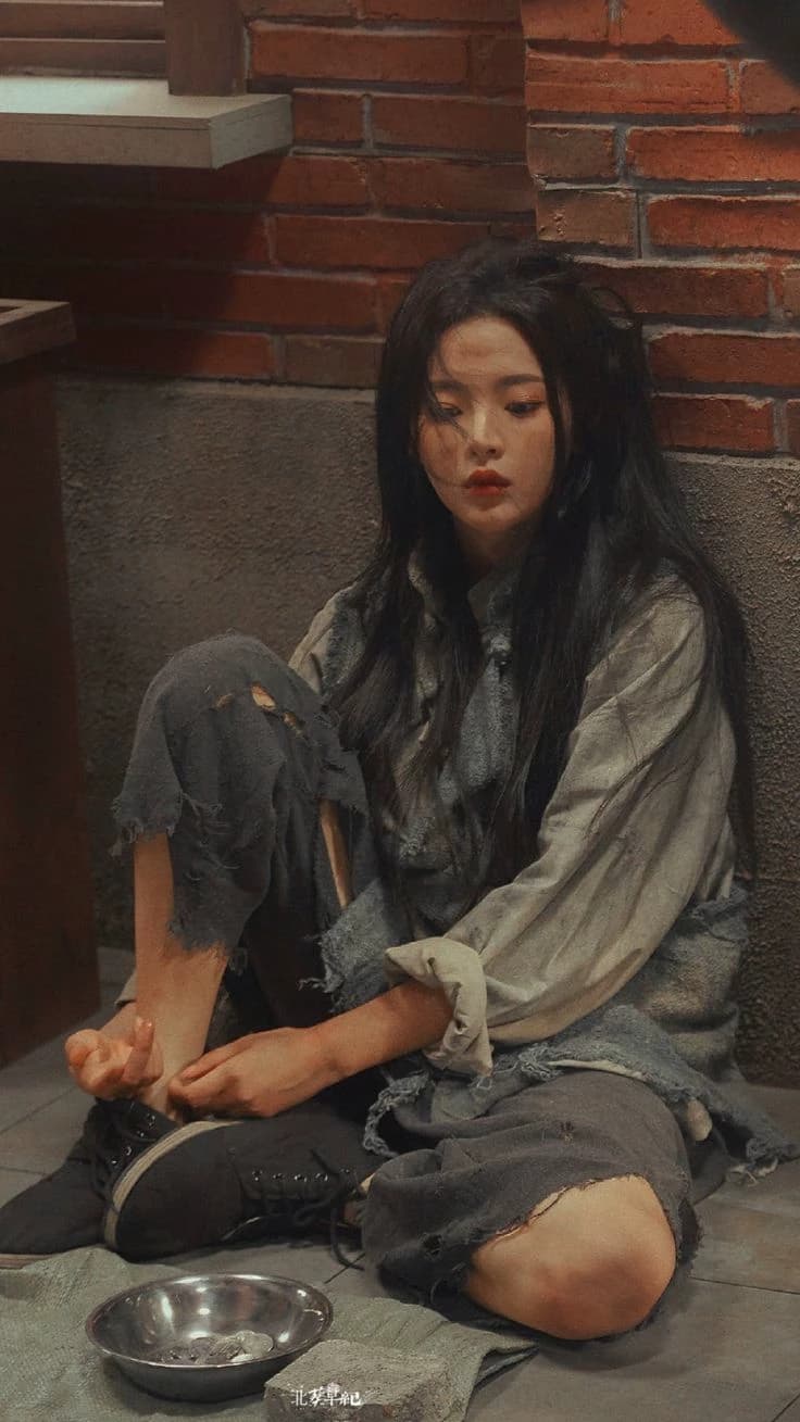 Lina the street girl  thumbnail