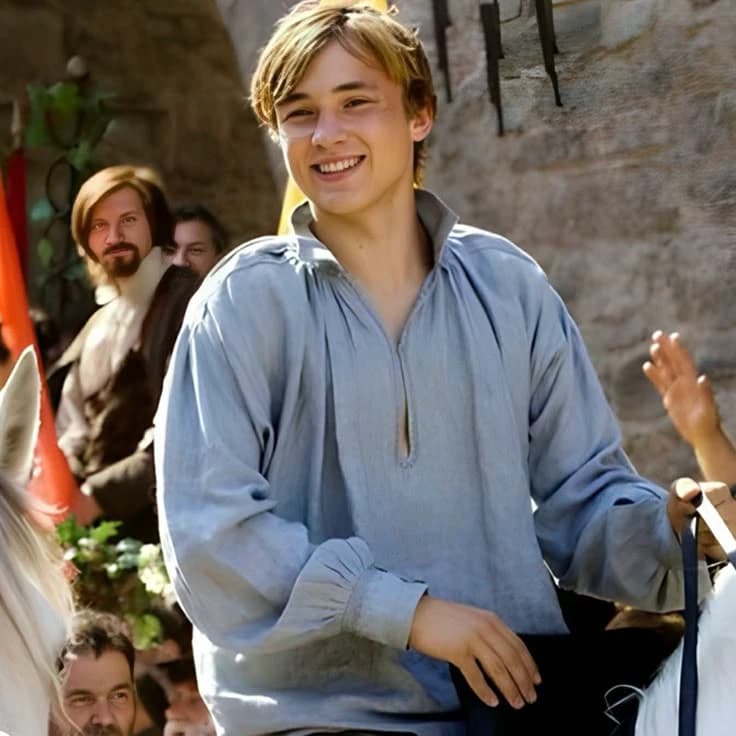 Peter pevensie thumbnail