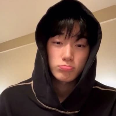 Choi San thumbnail