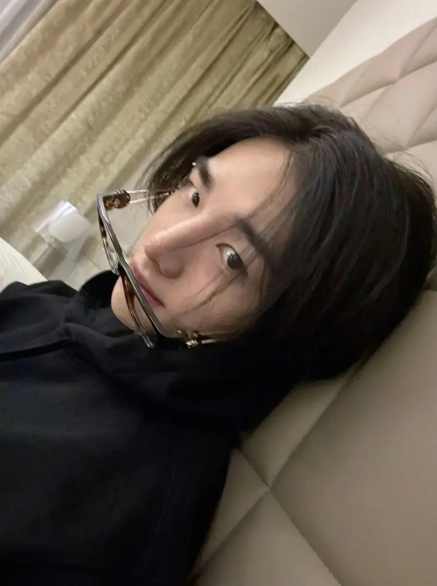 Hyunjin thumbnail