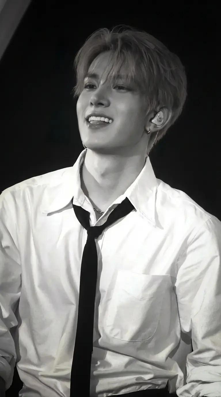 Lee Heeseung thumbnail