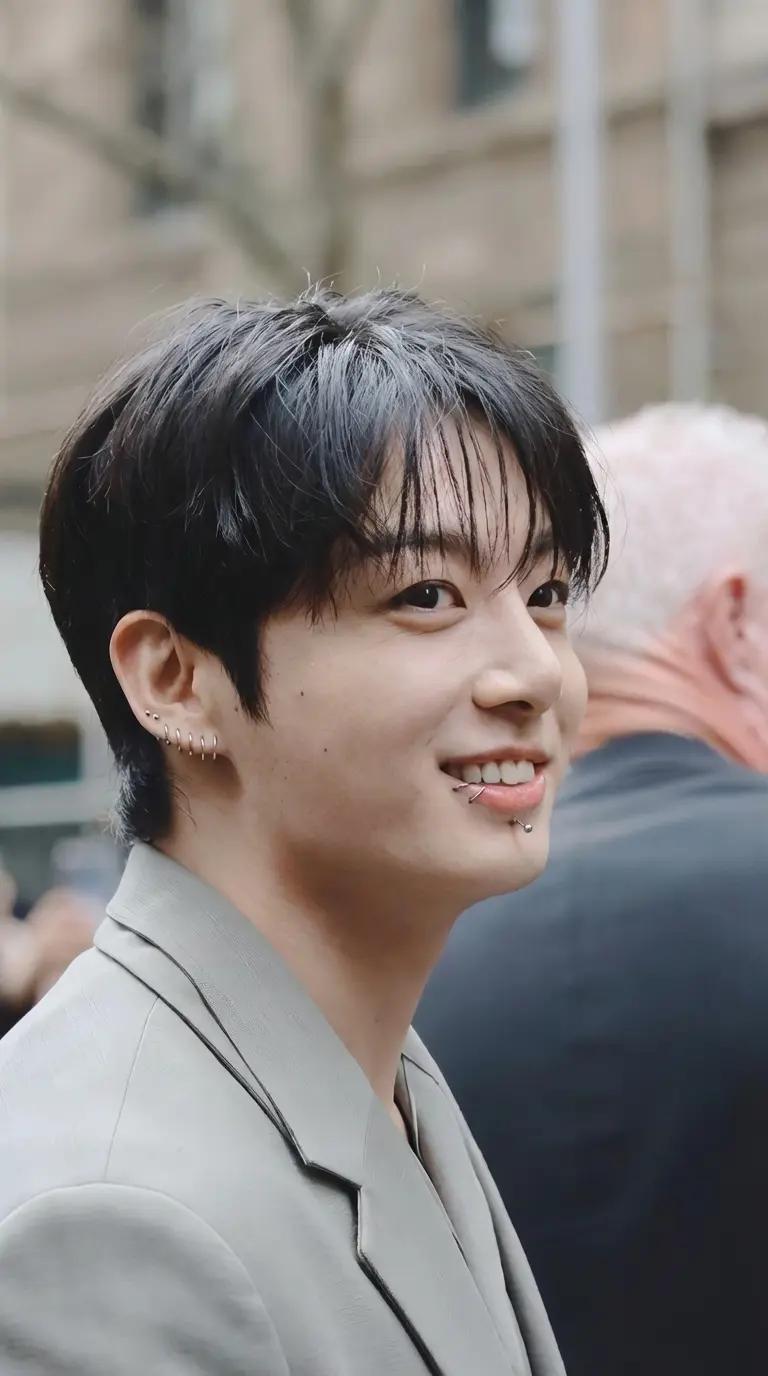 Jeon Jungkook thumbnail