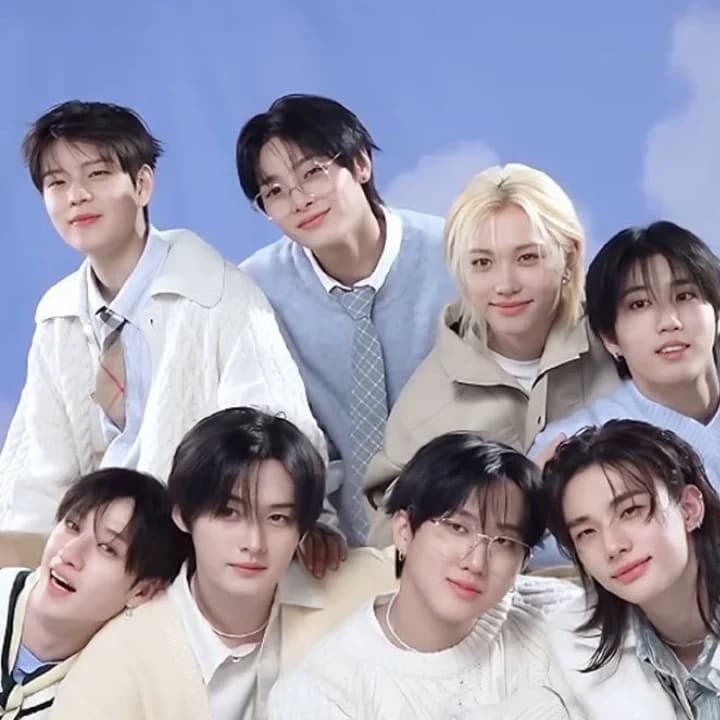 Stray kids thumbnail