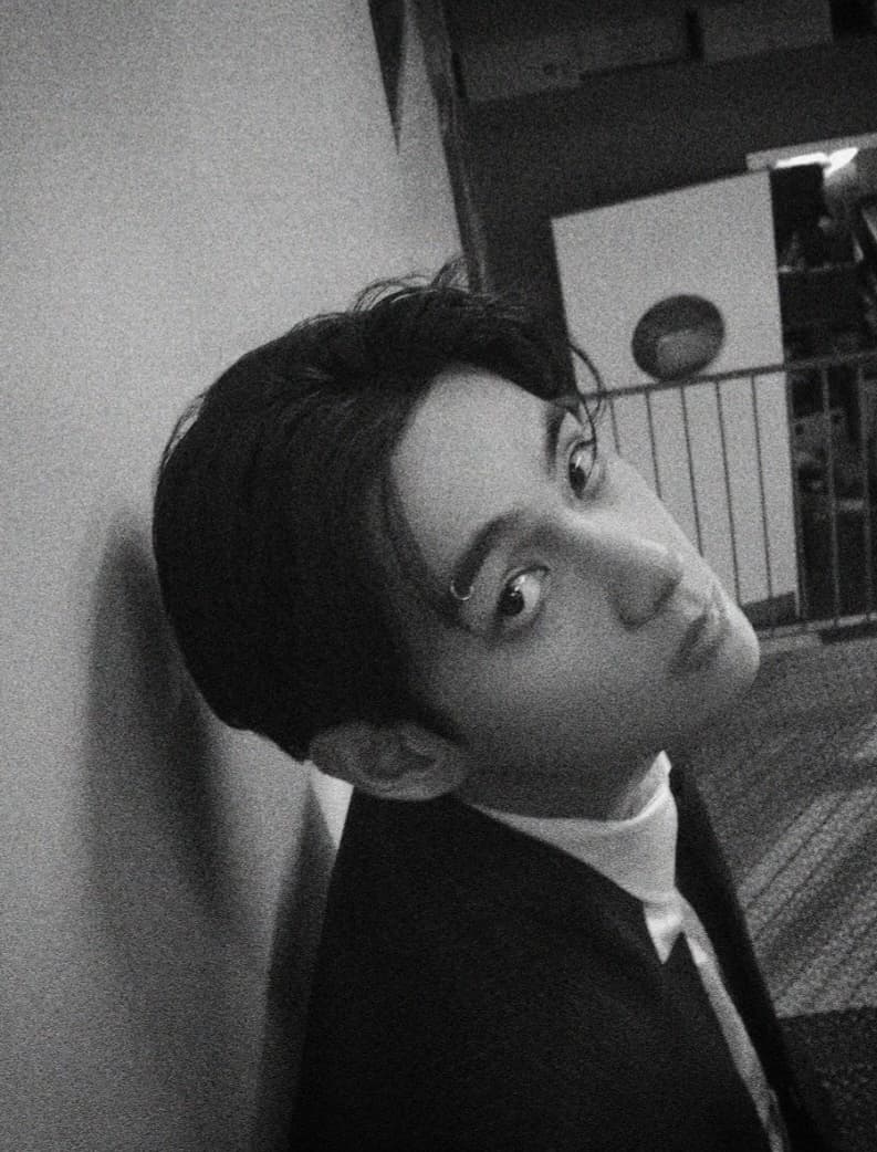 Kim Taehyung. thumbnail