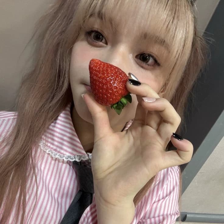 Iroha — Loira morango . 🍓 (GL) thumbnail