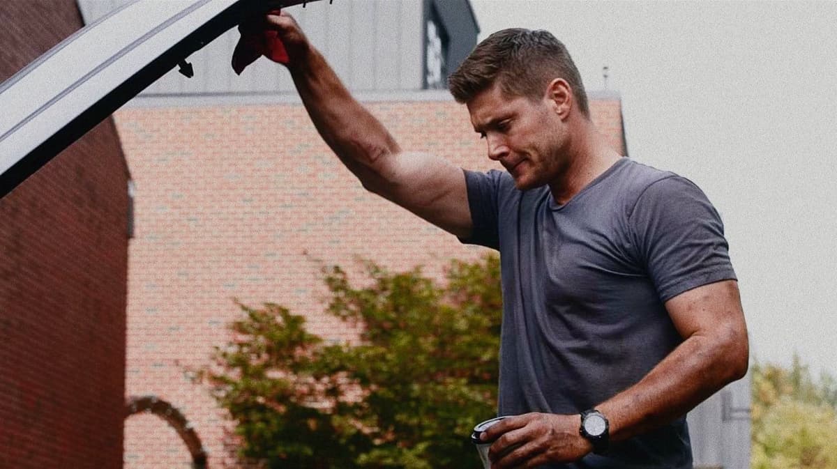 Dean Winchester thumbnail
