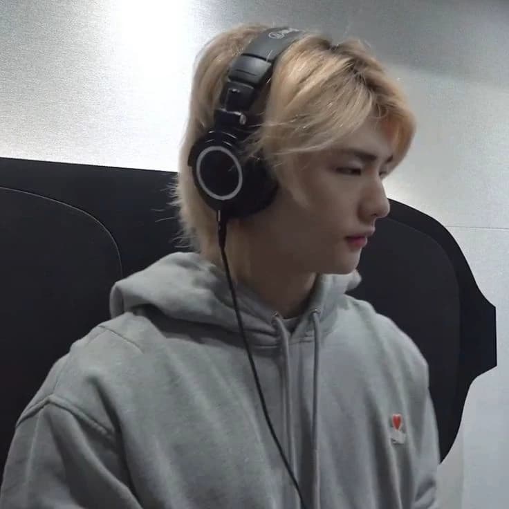 ...°°°...HYUNJIN... °°° ... thumbnail